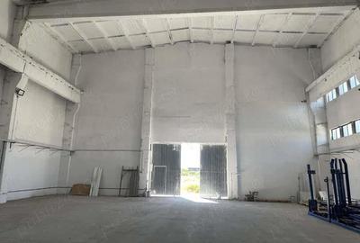 Spațiu comercial, de 900 mp, în Industrială - 2