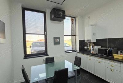 Spațiu comercial, de 585 mp, în Central - 8