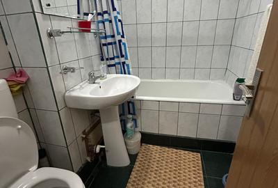 Garsonieră decomandată, mobilată în Titan - 4