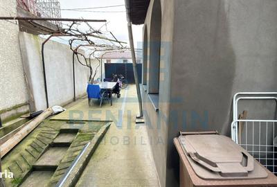 Casă cu 3 camere în Ungureni - 1