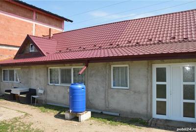 Casă cu 10 camere cu Teren 1278 Mp în Horpaz - 1