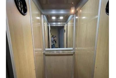 Apartament cu 3 camere semidecomandat în P-ța Victoriei - 2