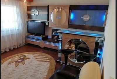 Apartament cu 3 camere decomandat, mobilat în 13 Septembrie - 6