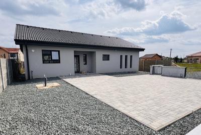 Casă cu Teren 583 Mp în Șag - 4