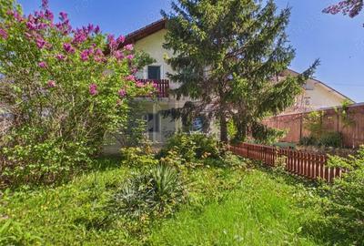 Casă cu 6 camere cu Canalizare în Lipia - 1