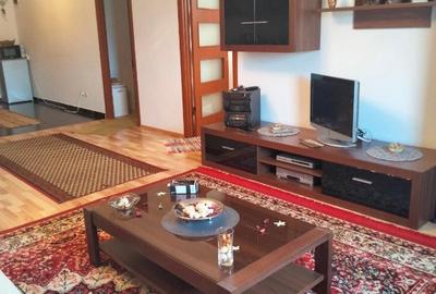 Apartament cu 3 camere decomandat în Central - 4