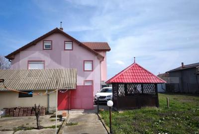 Casă cu 7 camere cu Teren 1430 Mp în Central - 17