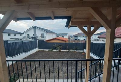 Duplex cu 4 camere cu Canalizare în Central - 6
