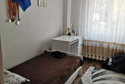 Apartament cu 2 camere decomandat în Lehliu - 4