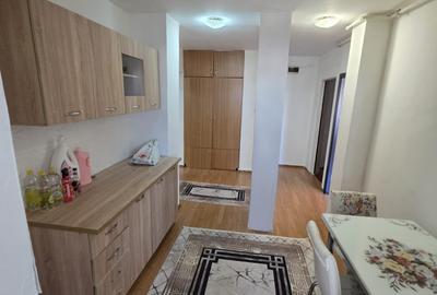Apartament cu 2 camere decomandat în Capitol - 2