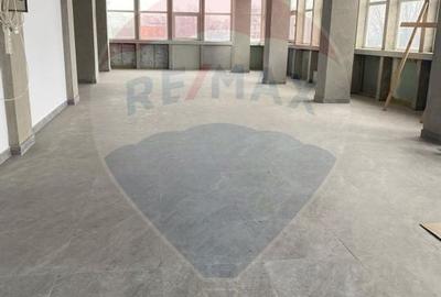 Birou, de 995 mp, în Obor - 4