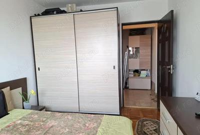 Apartament cu 2 camere decomandat în Micro 5 - 2