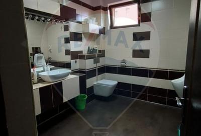 Spațiu comercial, de 165 mp, în Plopilor - 30