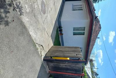 Casă cu 3 camere în Central - 1