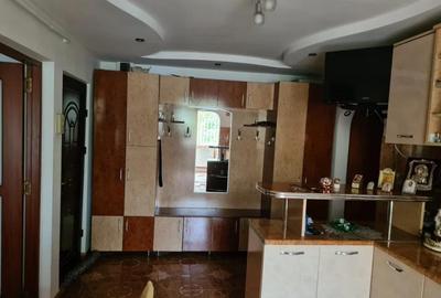 Apartament cu 3 camere decomandate Zona Burdujeni - 2