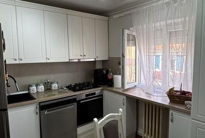 Apartament cu 3 camere, mobilat în Cetate - 4