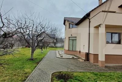 Casă cu 5 camere cu Teren 1200 Mp în Centura - 1