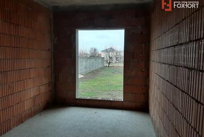 Casă individuală cu 5 camere cu Canalizare în Dumbrăvița - 4