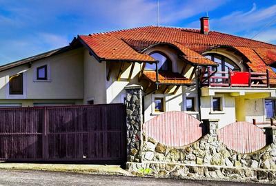 Casă individuală cu 8 camere cu Canalizare în Vest - 30