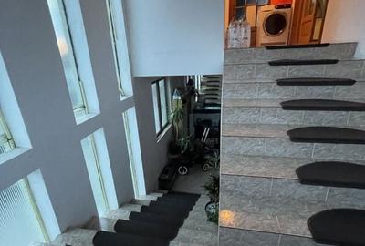 Casa S+P+E+M | 605 mp utili | 10 camere | 3 bucatarii | 4 bai | 3 terase | Garaj - 38