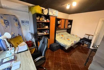 Garsonieră semidecomandată în Olimpia-Stadion - 1