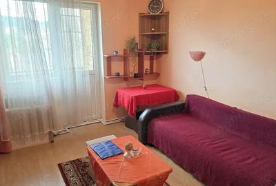 Vand apartament cu 2 camere in Deva, zona Sala Sporturilor in P-uri, etaj 3, mobilat, utilat