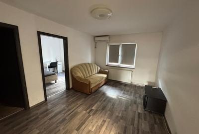 Apartament cu 4 camere semidecomandat în Complex Studențesc - 2