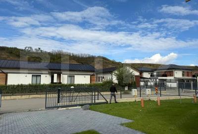 Casa individuala de 3 camere, 90mp, curtea 350mp, zona Sanicoara - 11