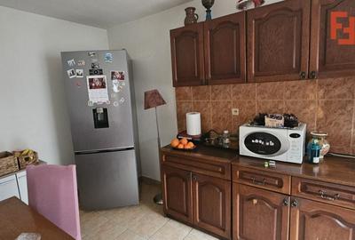 Casă individuală cu 7 camere cu Canalizare în Mehala - 1