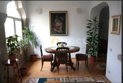 Casa / Vila de inchiriat in zona Piata Cipariu - 2