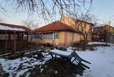 Casă cu 6 camere cu Canalizare în Girocului - 10