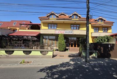 Spațiu comercial, de 550 mp, în Central - 9