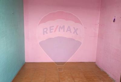 Casă cu 5 camere cu Teren 1882 Mp în Crevedia - 9