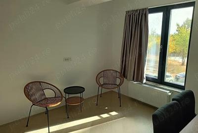 Apartament cu 3 camere semidecomandat în Văcăresti - 1