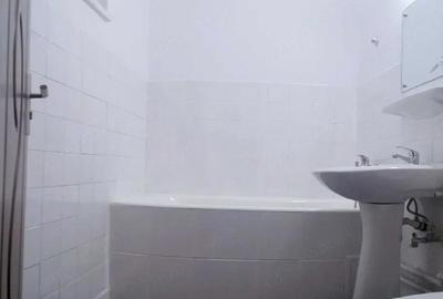 Apartament cu 2 camere decomandat în Berceni