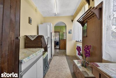 Casă cu 3 camere cu Teren 1174 Mp în Central - 8