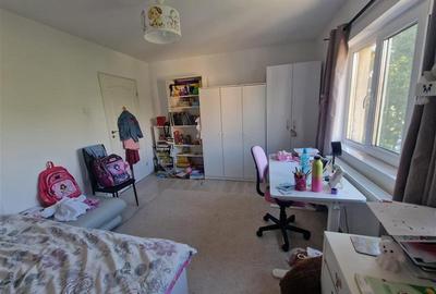 Apartament cu 2 camere decomandat în Micro 6 - 7