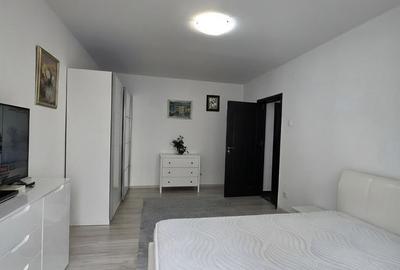 Garsonieră în Titan - 2