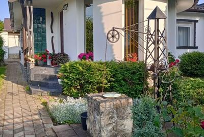 Casă cu 4 camere în Central - 1