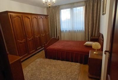 Casă cu 4 camere în Giulești