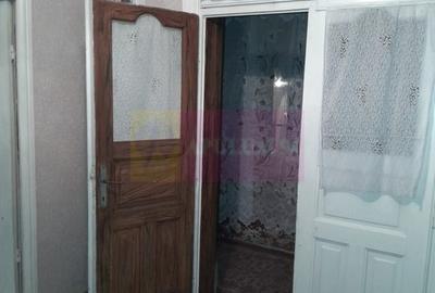 Branesti / IF - casa batraneasca din caramida cu teren de vanzare - 54