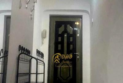 Apartament cu 3 camere in zona Podu Ros - 1