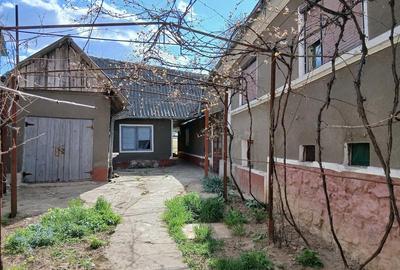 Casă cu 5 camere cu Teren 600 Mp în Birtin - 1