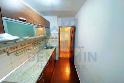 Apartament cu 3 camere semidecomandat în Craiovița Nouă - 2