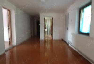 Casa de Vanzare Casa de Vanzare - 9