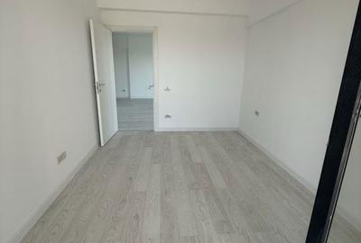 Apartament cu 3 camere semidecomandat în Pantelimon - 1