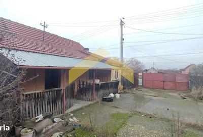Casă cu 2 camere în Păuliș - 12