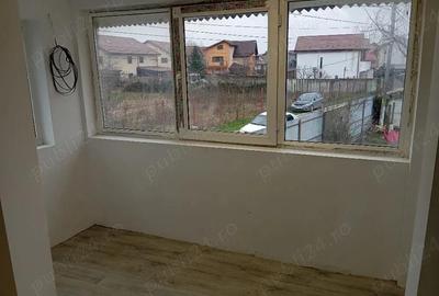 Casă cu 3 camere cu Teren 400 Mp în Central - 2