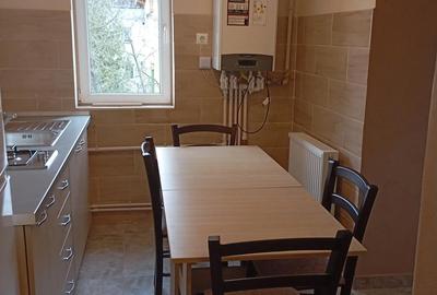 Apartament cu 2 camere decomandat în Petros