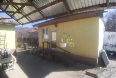 Casă cu 3 camere în Cislău - 3